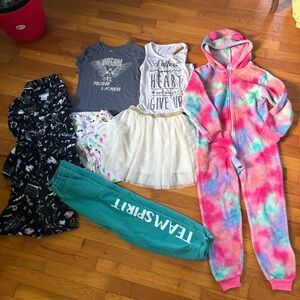 Girls cozy bundle children’s 8 clothing pajama robe sweats